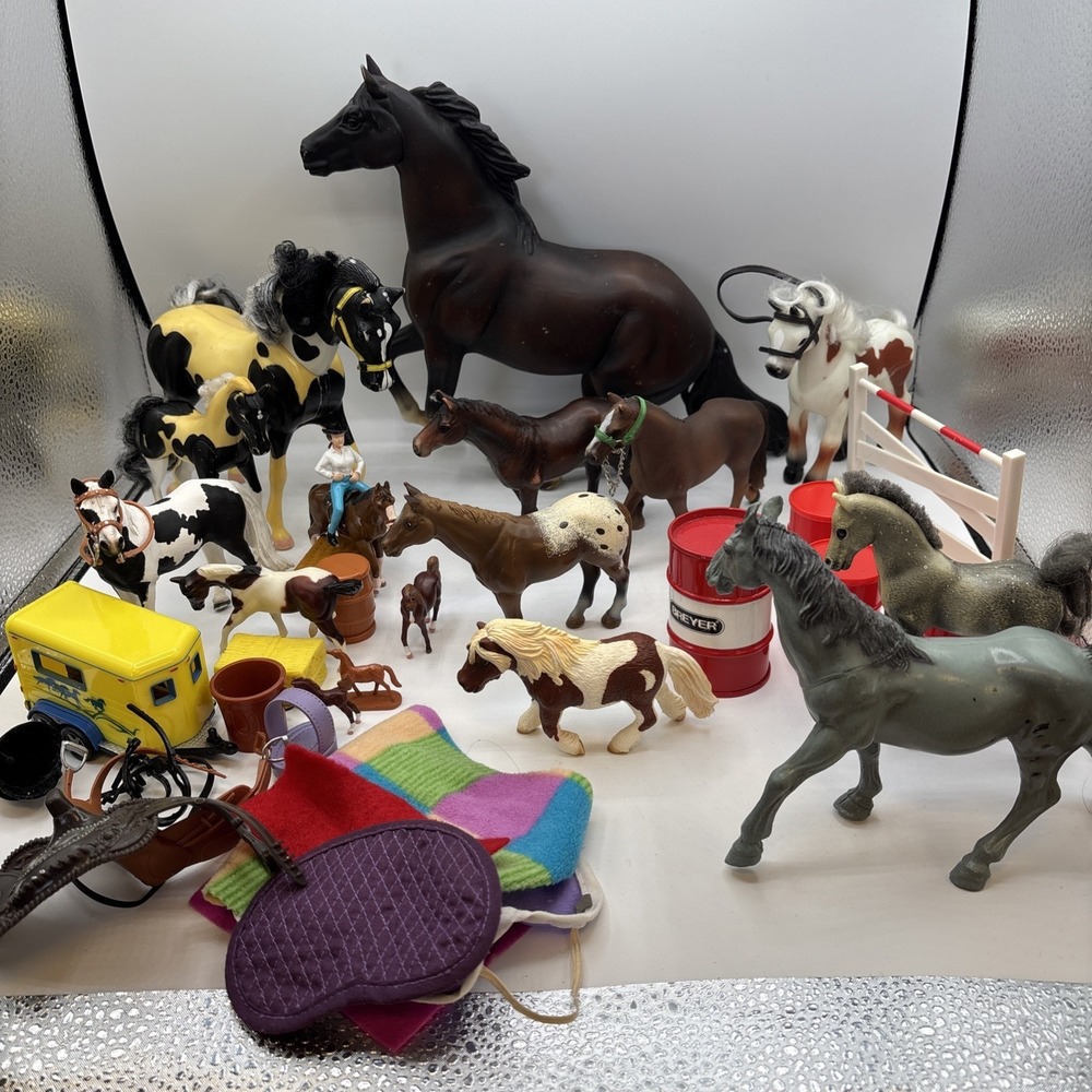 Breyer Horse Figure‎ Lot with Trailer Accessories Stablemates Traditional Mixed